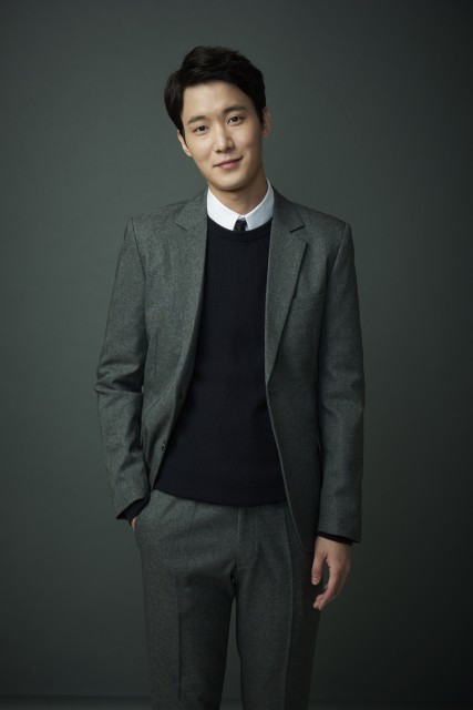 Jang Yool fotoğrafı