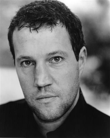 Julian Rivett fotoğrafı