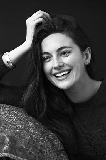 Millie Brady Fotoğrafı