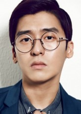 Im Too-Chul fotoğrafı