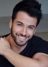 Ayberk Yeşilbursa fotoğrafı