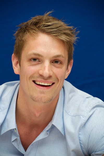 Joel Kinnaman Fotoğrafı