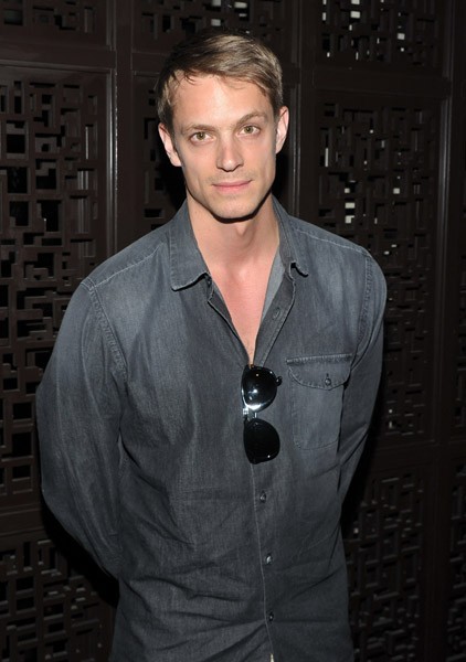 Joel Kinnaman Fotoğrafı