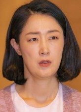 Kim Sun-hwa (i) fotoğrafı