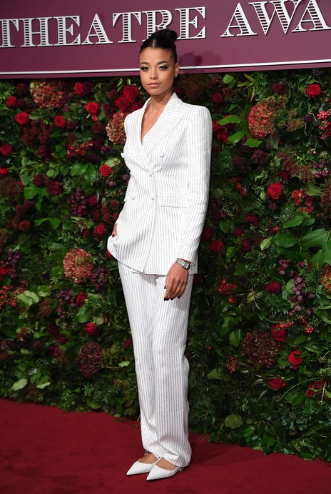 Ella Balinska Fotoğrafı