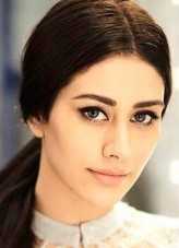 Warina Hussain fotoğrafı
