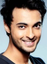 Aayush Sharma fotoğrafı