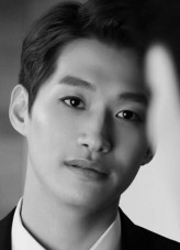 Jung Wook-Jin fotoğrafı