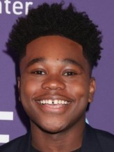 Jalyn Hall fotoğrafı