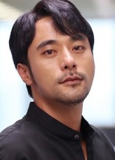 Yoon Joo-Man fotoğrafı