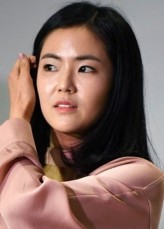 Jo Min-Kyung fotoğrafı