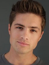 Travis Burns fotoğrafı