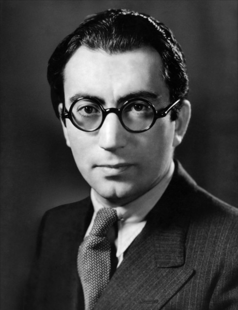 Rouben Mamoulian fotoğrafı