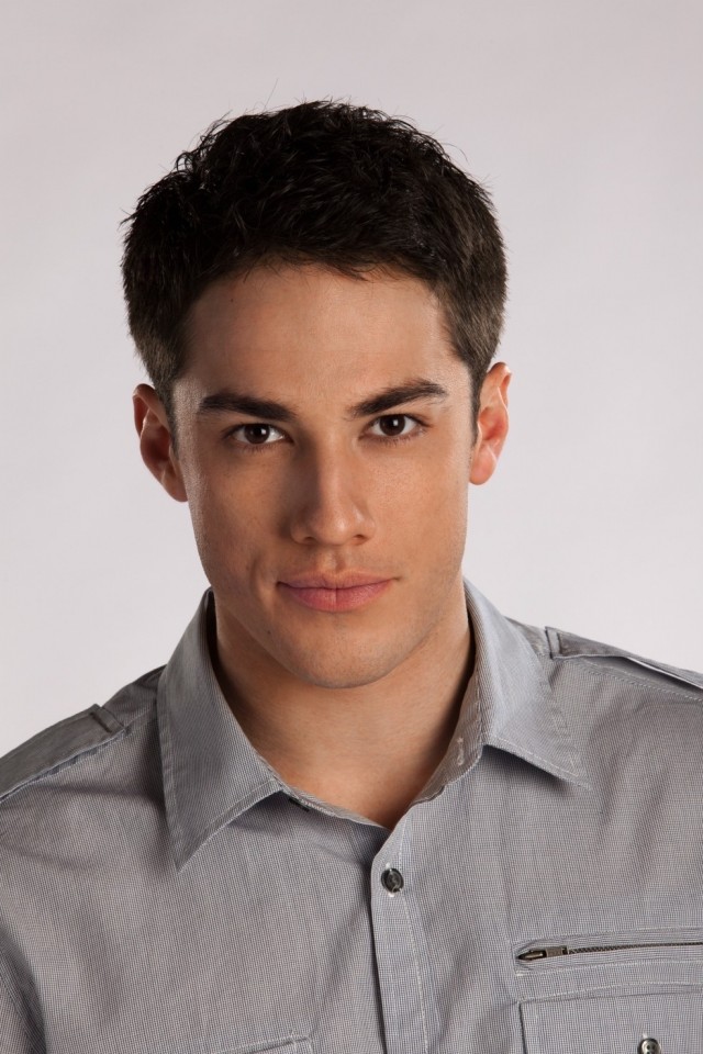 Michael Trevino Fotoğrafı