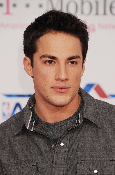 Michael Trevino Fotoğrafı