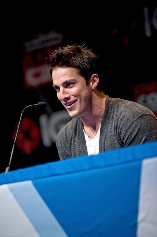 Michael Trevino Fotoğrafı