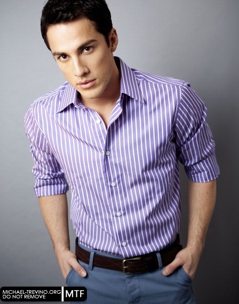 Michael Trevino Fotoğrafı