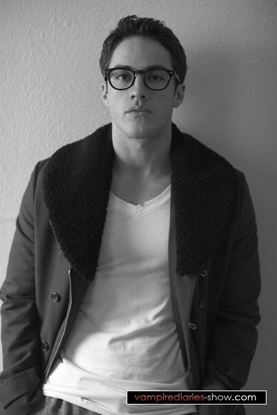 Michael Trevino Fotoğrafı