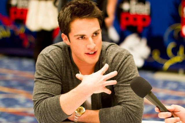 Michael Trevino Fotoğrafı