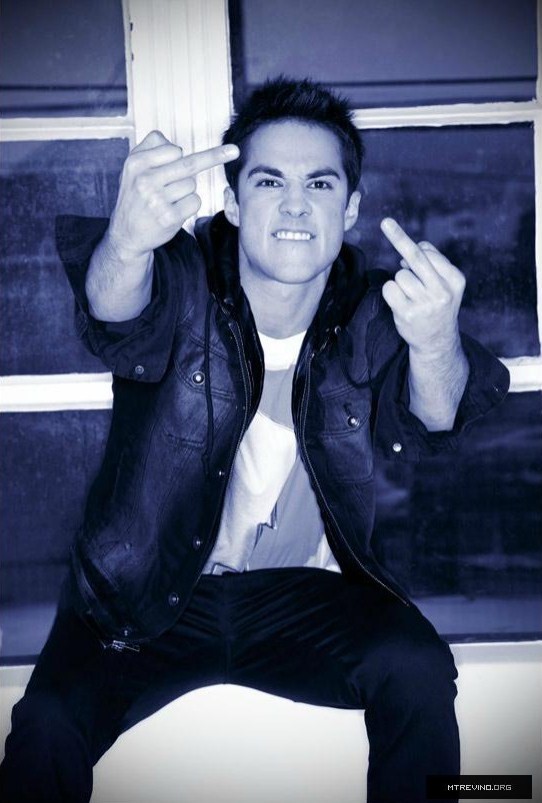 Michael Trevino Fotoğrafı