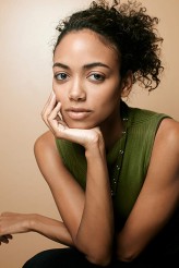 Shailene Garnett fotoğrafı