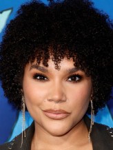 Emmy Raver-Lampman fotoğrafı