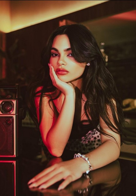 Ariana Greenblatt Fotoğrafı