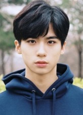 Yoo Yong-Min fotoğrafı