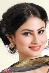 Mouni Roy fotoğrafı