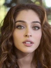 Cemre Baysel fotoğrafı