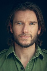 Anthony Sharpe fotoğrafı