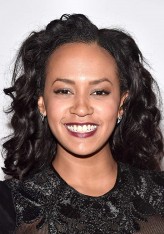 Corbin Reid fotoğrafı