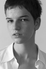 Angèle Metzger fotoğrafı