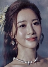 Ahn Si-Ha fotoğrafı