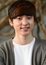 Jung Hwi fotoğrafı