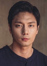 Moon Sun-Yong fotoğrafı