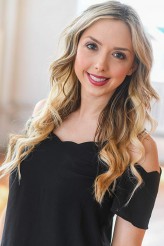 Laura Dennis fotoğrafı