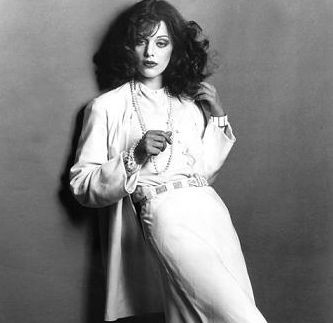 Tina Aumont fotoğrafı