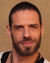 Pierre Perifel fotoğrafı