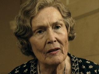 Edith Ivey fotoğrafı