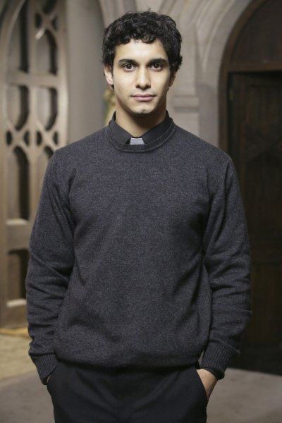 Elyes Gabel fotoğrafı