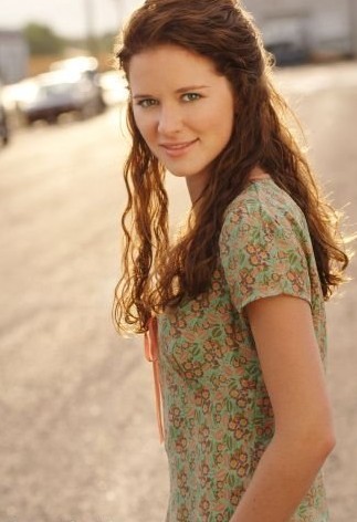 Sarah Drew fotoğrafı