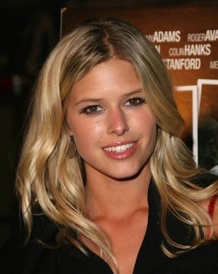 Sarah Wright Fotoğrafı