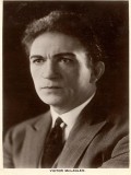 Victor McLaglen fotoğrafı