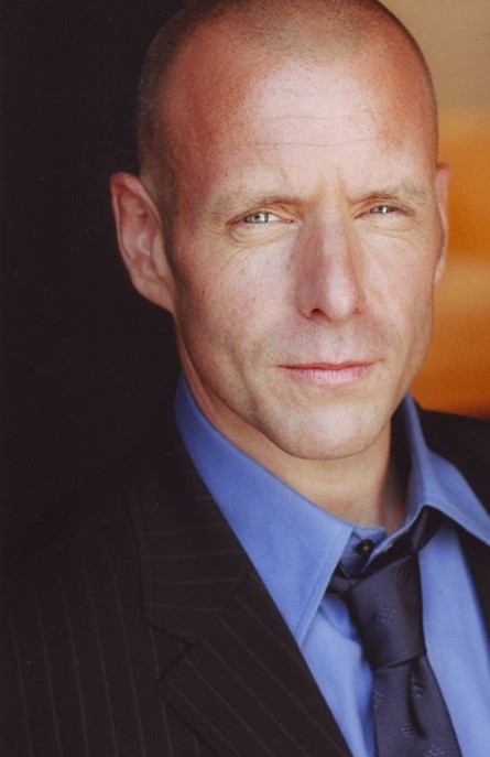 Hugh Dillon Fotoğrafı