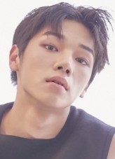 Kang Tae-Woo (i) fotoğrafı