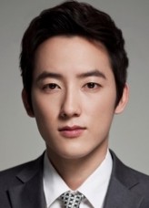 Kang Eun-Woo fotoğrafı