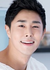 Kang Tae-Yoon fotoğrafı