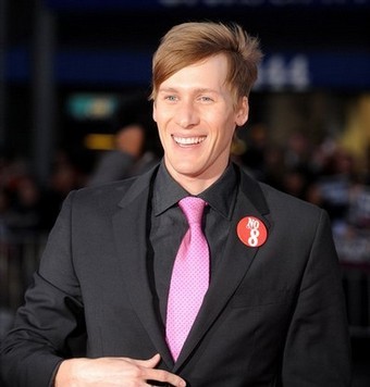 Dustin Lance Black fotoğrafı