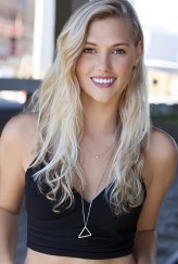 Karis Cameron fotoğrafı